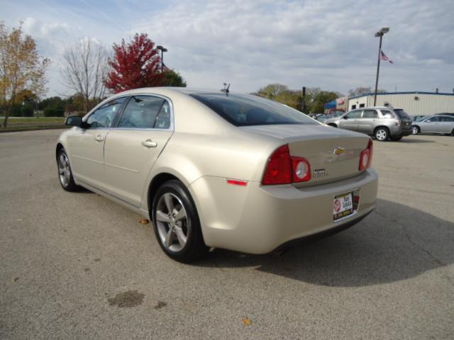 Chevrolet Malibu 2011 photo 2