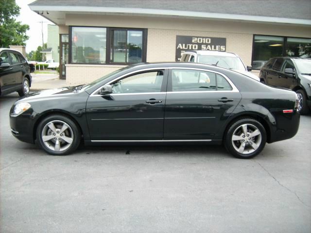 Chevrolet Malibu 2011 photo 2