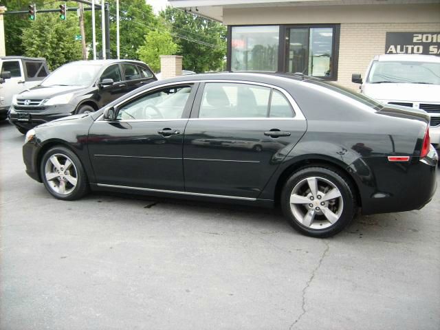 Chevrolet Malibu 2011 photo 4