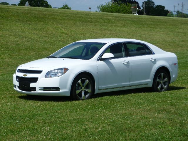 Chevrolet Malibu 2011 photo 2