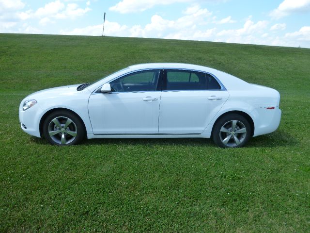 Chevrolet Malibu 2011 photo 3