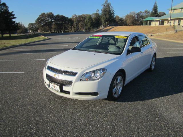 Chevrolet Malibu 2011 photo 2