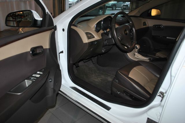 Chevrolet Malibu 2011 photo 1