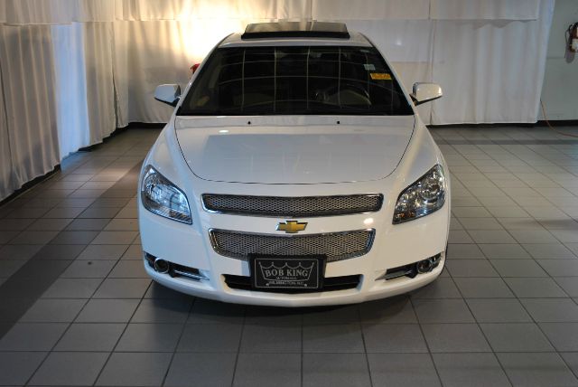 Chevrolet Malibu 2011 photo 3
