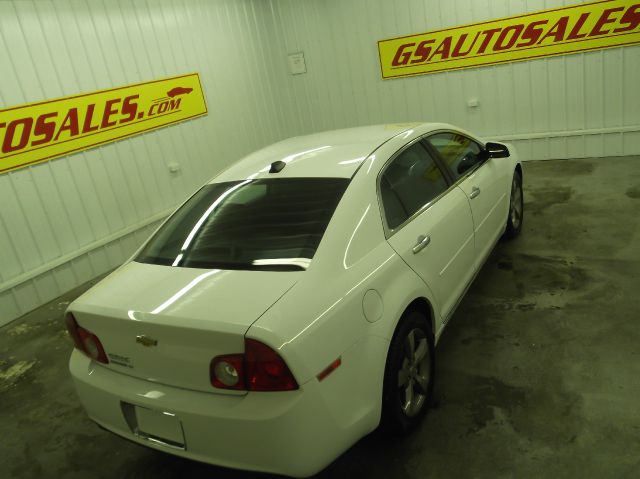 Chevrolet Malibu 2012 photo 2