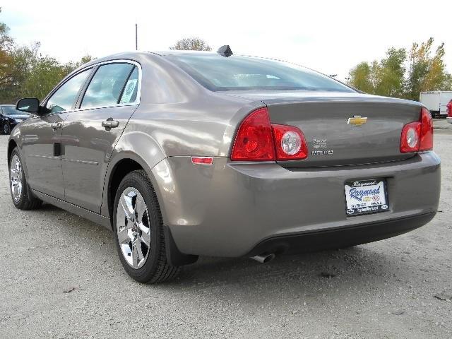 Chevrolet Malibu 2012 photo 2