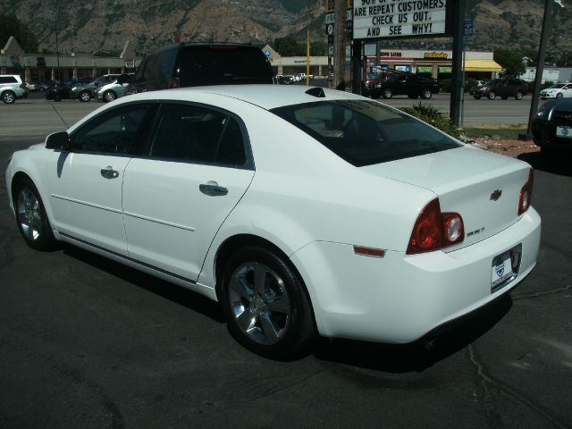 Chevrolet Malibu 4dr AWD SUV Sedan