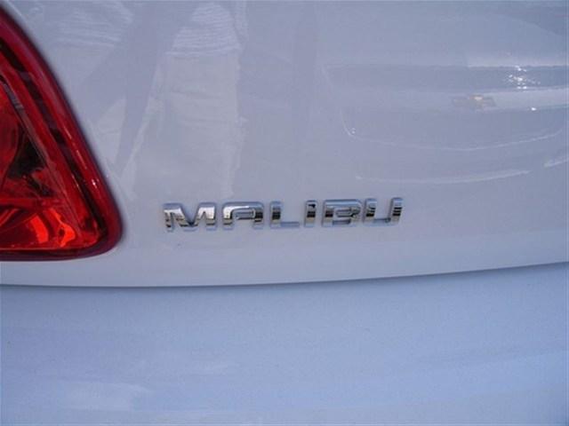 Chevrolet Malibu 2012 photo 2