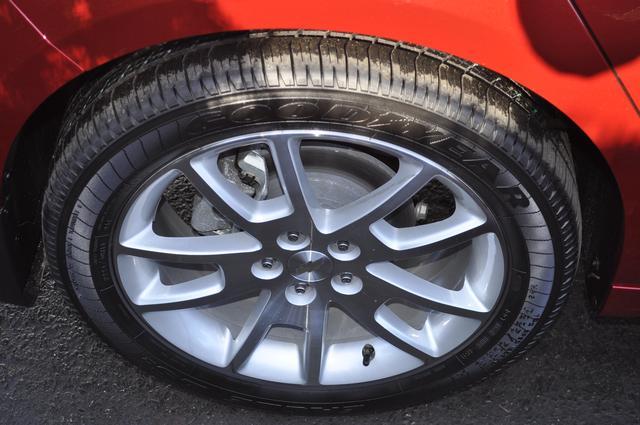 Chevrolet Malibu 2012 photo 3