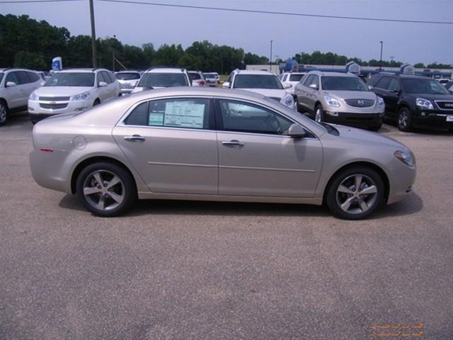 Chevrolet Malibu 2012 photo 2