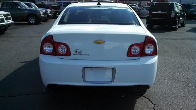 Chevrolet Malibu LS 4X4 Crewcab HD Sedan