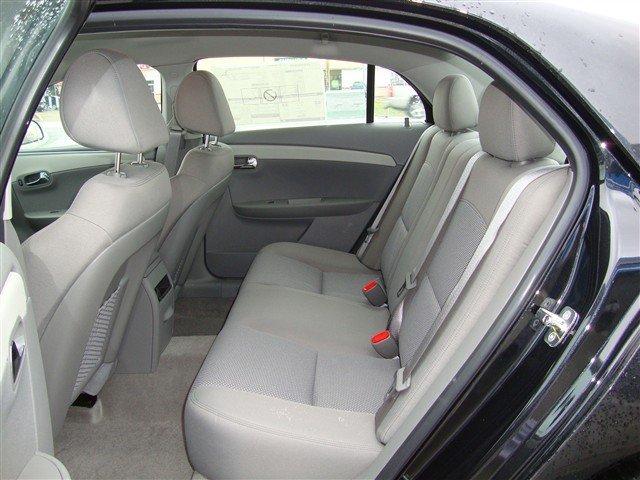 Chevrolet Malibu 2012 photo 2