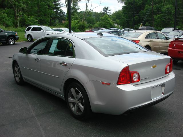 Chevrolet Malibu 2012 photo 2