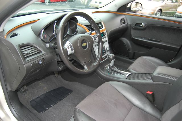 Chevrolet Malibu 2012 photo 2