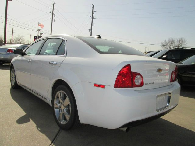 Chevrolet Malibu 2012 photo 2