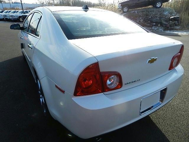 Chevrolet Malibu 2012 photo 2