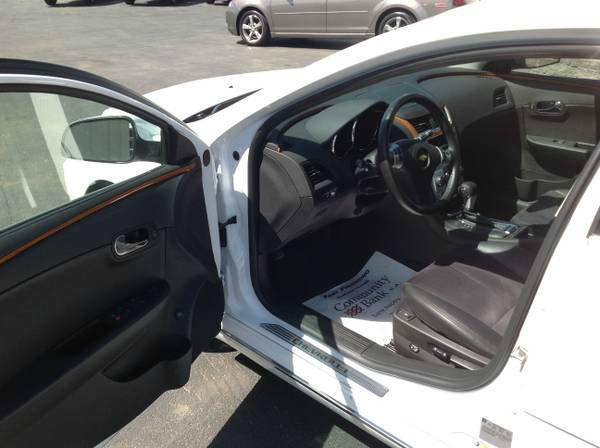Chevrolet Malibu 2012 photo 2