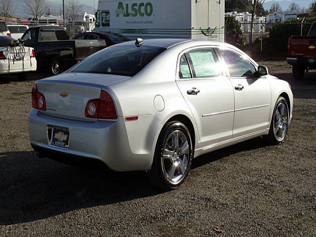 Chevrolet Malibu 2012 photo 3