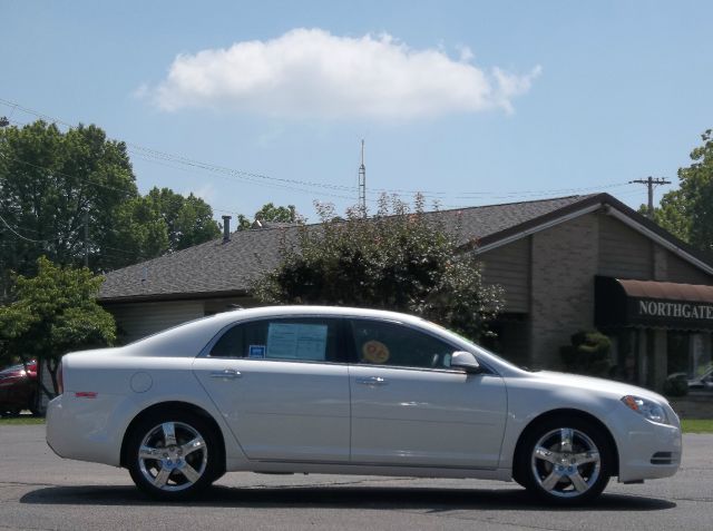 Chevrolet Malibu 2012 photo 3