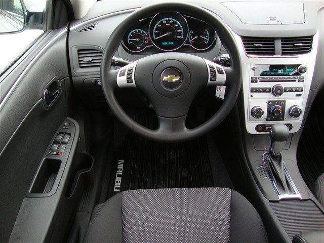 Chevrolet Malibu 2012 photo 2
