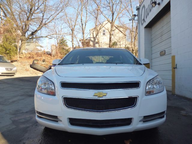 Chevrolet Malibu 2012 photo 2