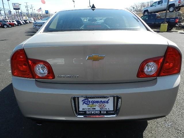 Chevrolet Malibu 2012 photo 2