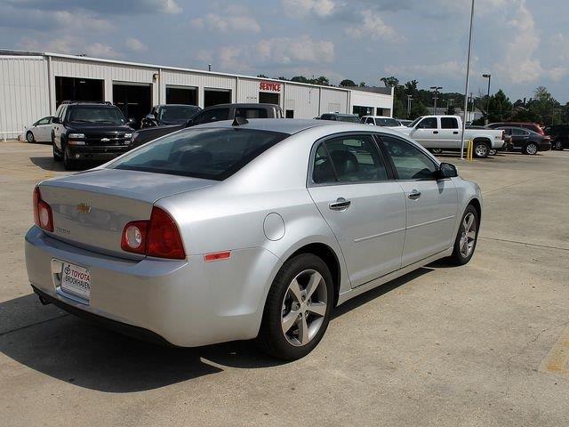 Chevrolet Malibu 2012 photo 2