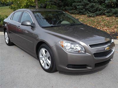 Chevrolet Malibu 2012 photo 2