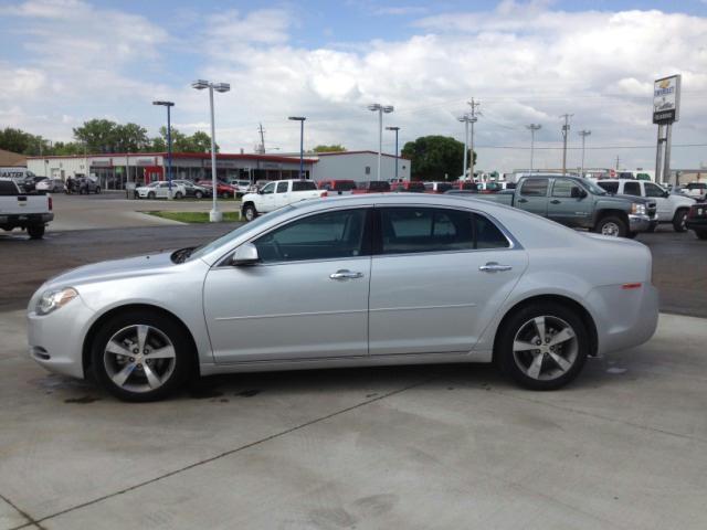 Chevrolet Malibu 2012 photo 2