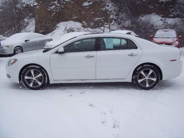 Chevrolet Malibu 2012 photo 2