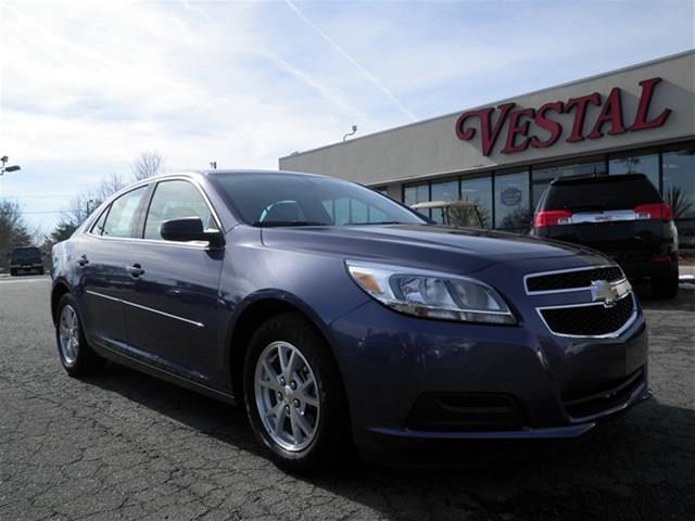 Chevrolet Malibu LS NICE Sedan