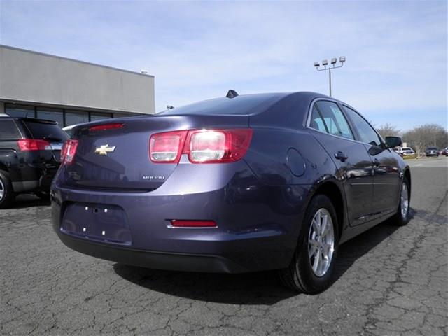 Chevrolet Malibu 2013 photo 3