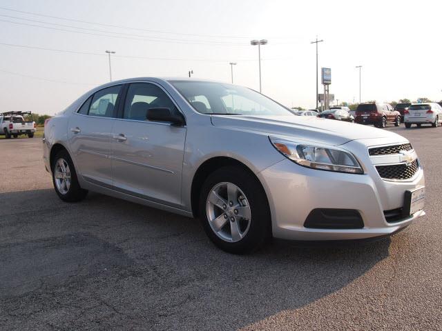 Chevrolet Malibu 2013 photo 2