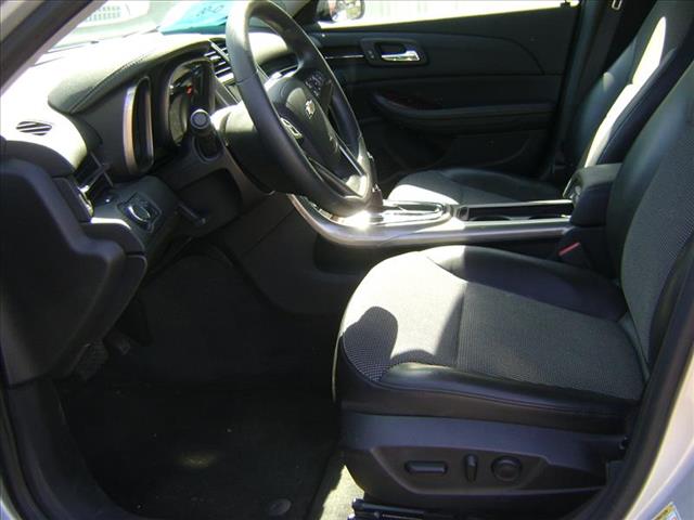 Chevrolet Malibu 2013 photo 2