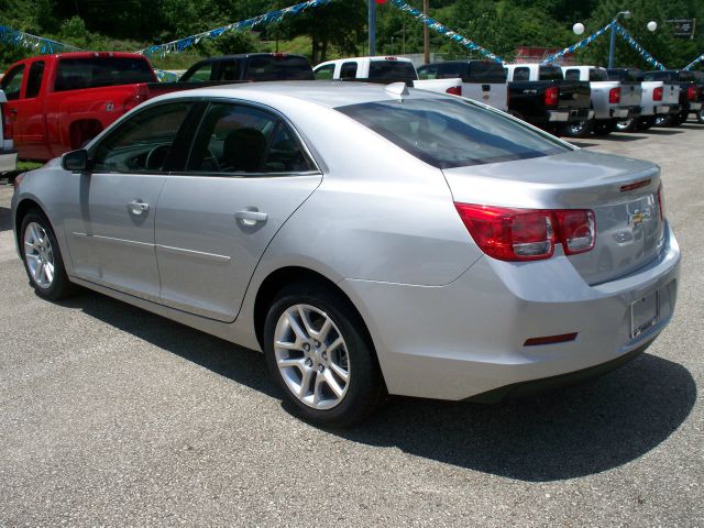 Chevrolet Malibu 2013 photo 2