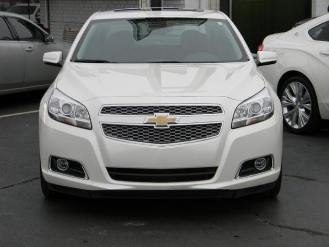 Chevrolet Malibu 2013 photo 2