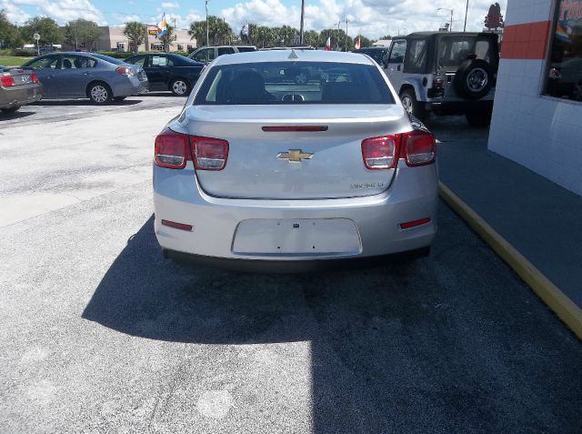 Chevrolet Malibu 4dr AWD SUV Sedan