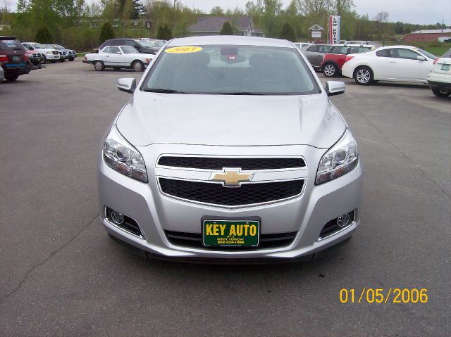 Chevrolet Malibu Navigation RR DVD Sedan