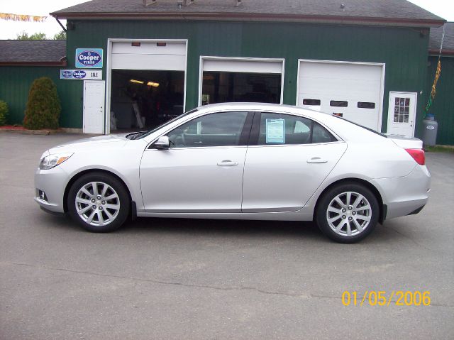 Chevrolet Malibu 2013 photo 2