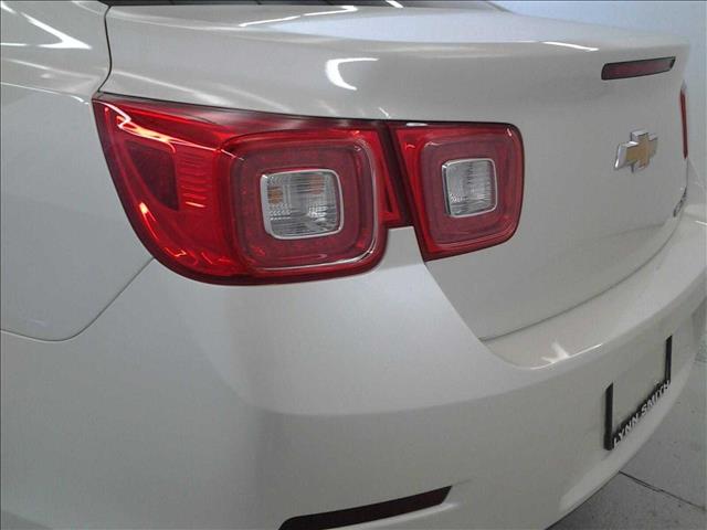 Chevrolet Malibu 2013 photo 2