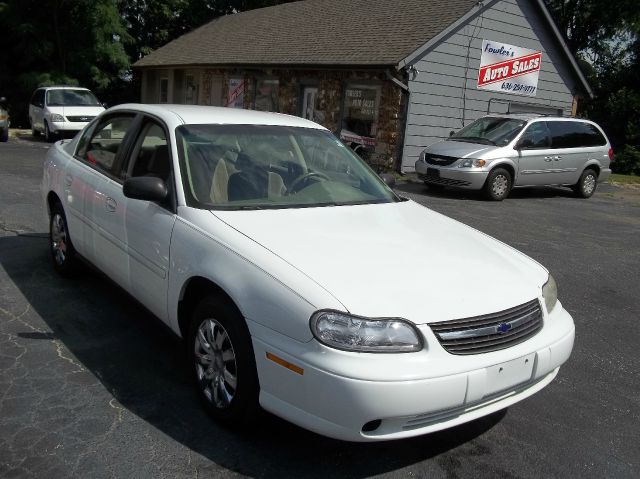 Chevrolet Malibu Classic 2004 photo 3