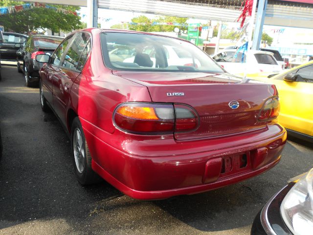 Chevrolet Malibu Classic 2004 photo 1