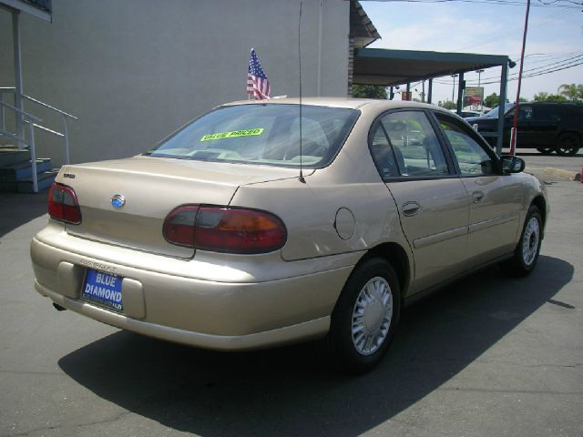 Chevrolet Malibu Classic 2004 photo 1