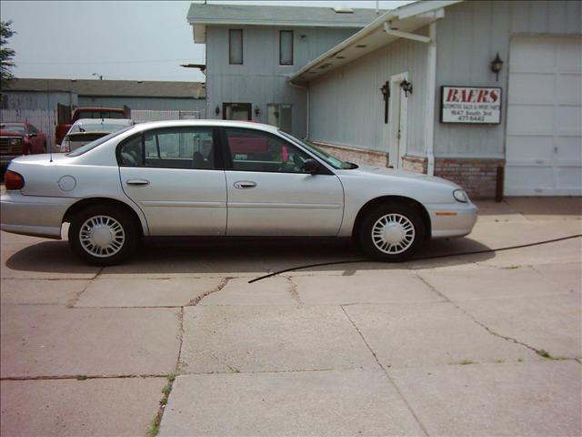 Chevrolet Malibu Classic 2004 photo 2