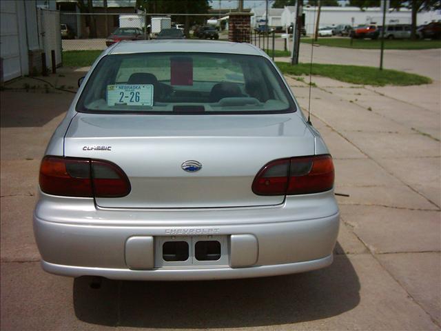 Chevrolet Malibu Classic 2004 photo 3