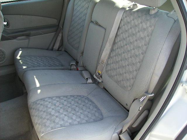 Chevrolet Malibu Maxx 2004 photo 3
