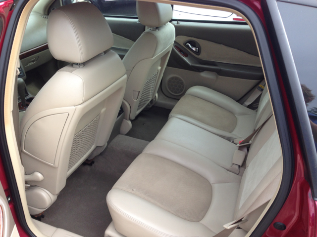 Chevrolet Malibu Maxx 2004 photo 2
