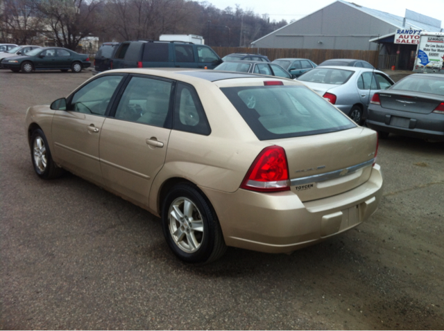 Chevrolet Malibu Maxx 2004 photo 2