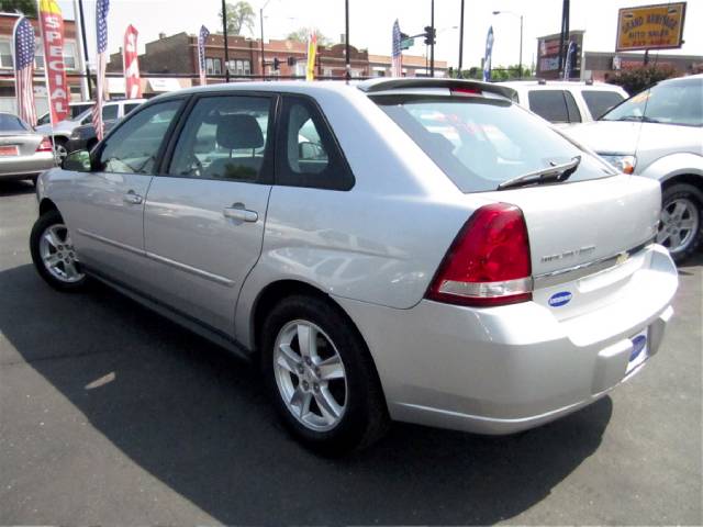 Chevrolet Malibu Maxx 2005 photo 2