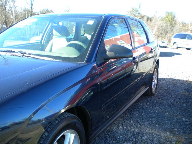 Chevrolet Malibu Maxx 2005 photo 3